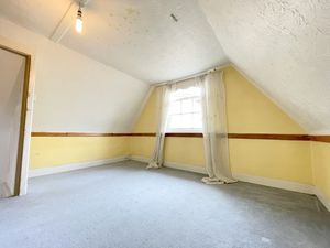 North Lodge- click for photo gallery